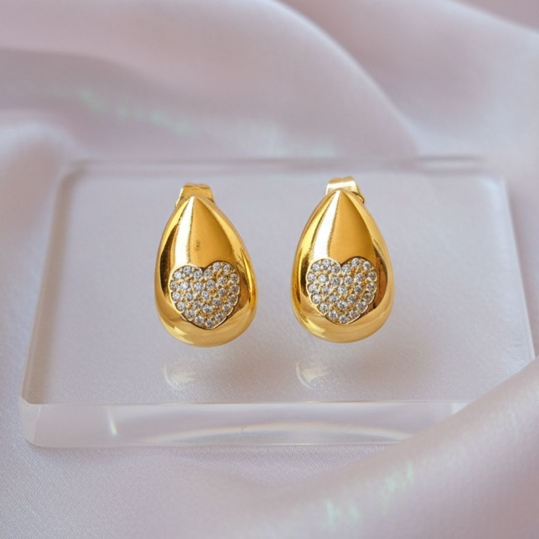 Gotas Doradas con Brillantes de Corazón